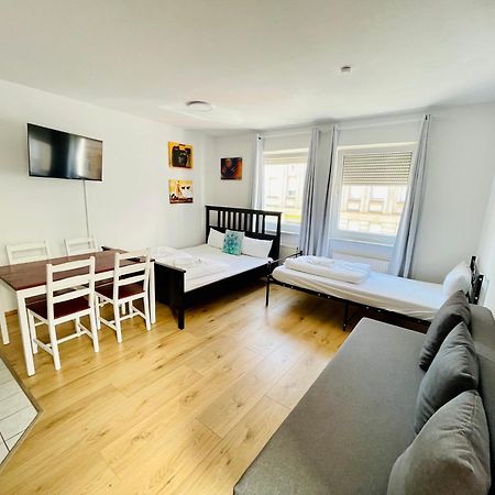 Studio Apartment In Stoetteritz With Balcony - Great Public Transport Links To The City Lipsia Esterno foto