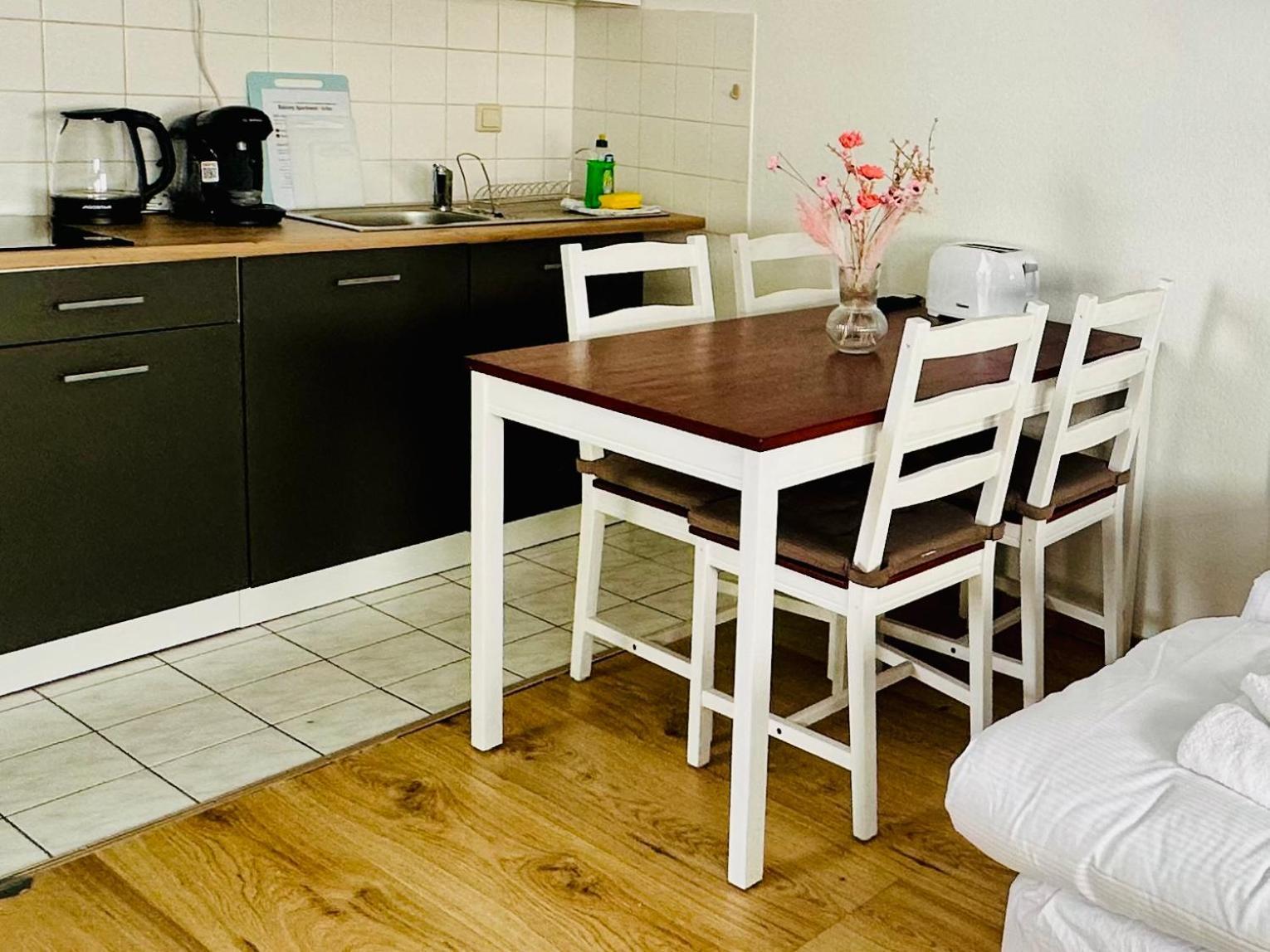 Studio Apartment In Stoetteritz With Balcony - Great Public Transport Links To The City Lipsia Esterno foto
