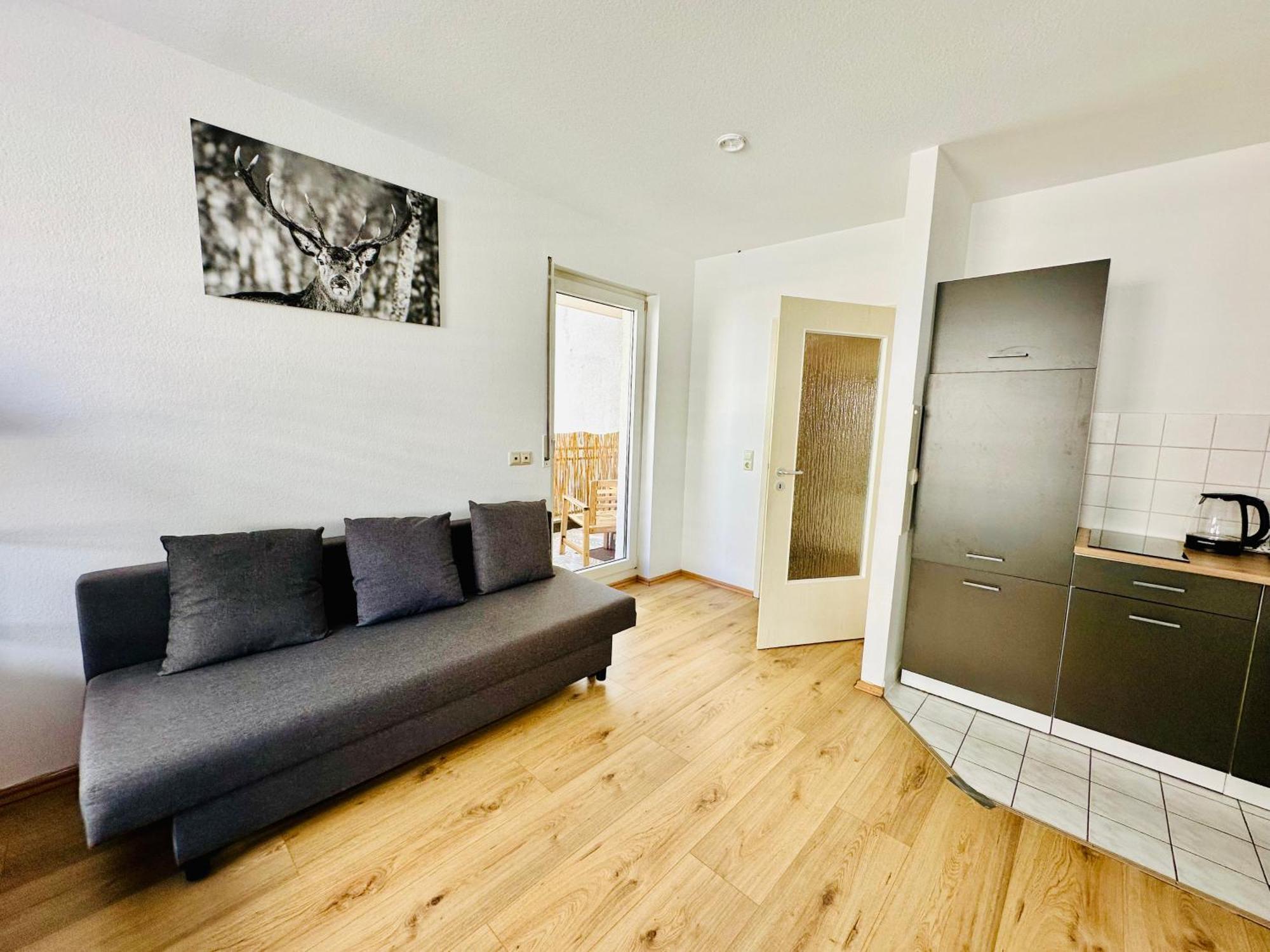 Studio Apartment In Stoetteritz With Balcony - Great Public Transport Links To The City Lipsia Esterno foto