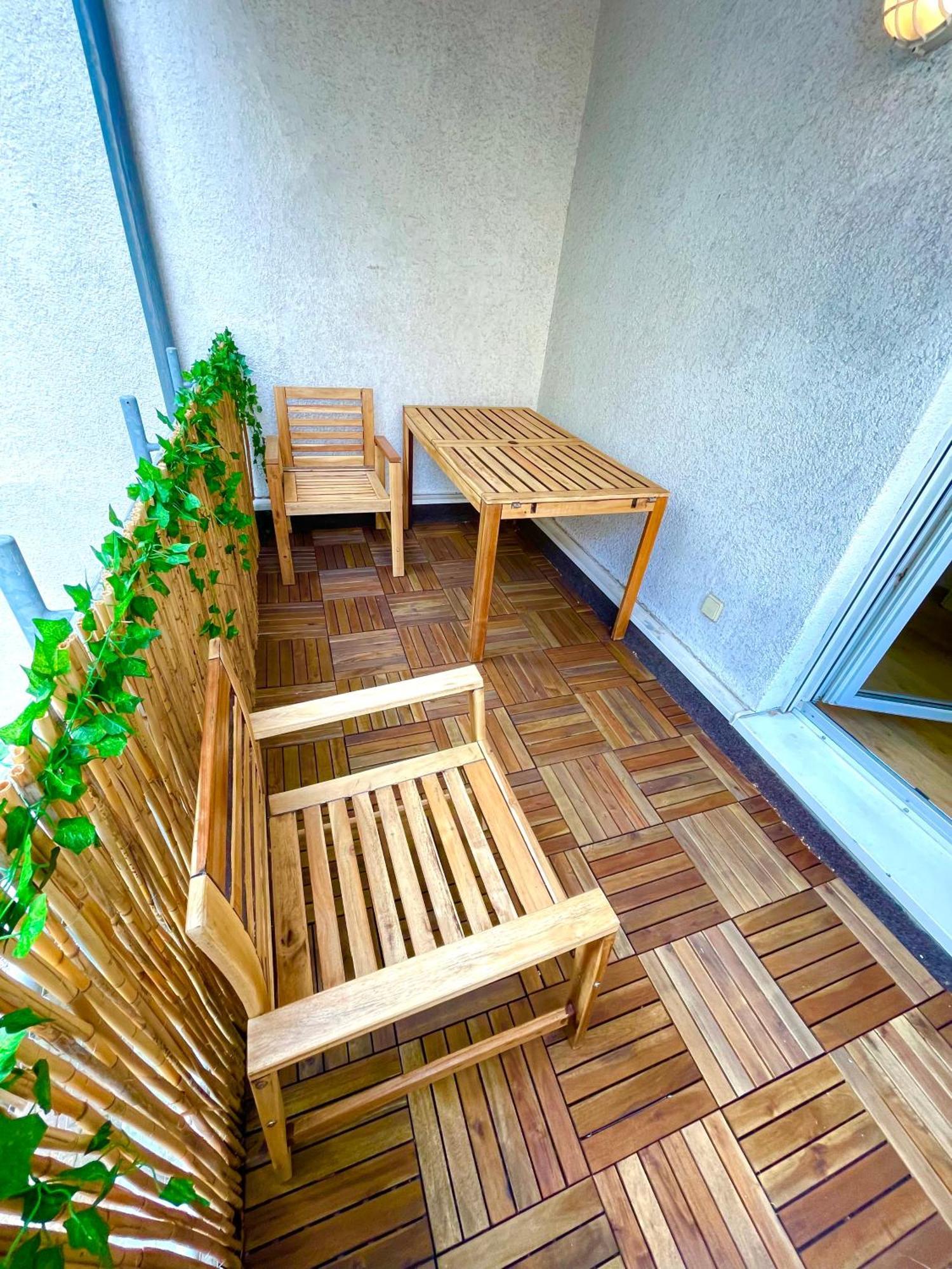 Studio Apartment In Stoetteritz With Balcony - Great Public Transport Links To The City Lipsia Esterno foto