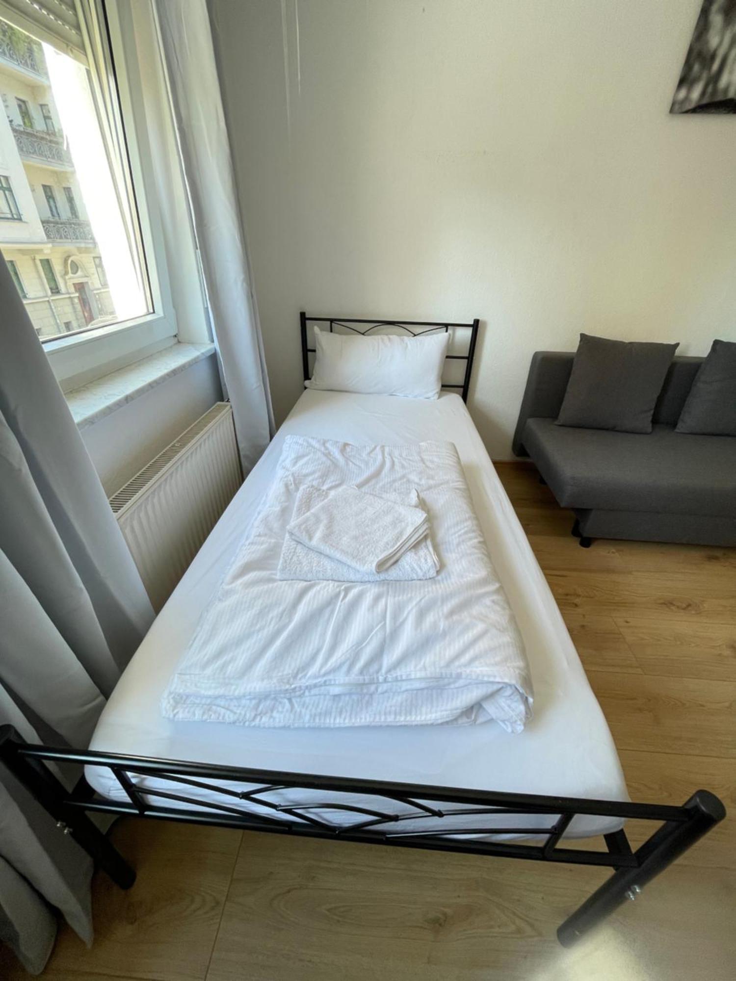 Studio Apartment In Stoetteritz With Balcony - Great Public Transport Links To The City Lipsia Esterno foto